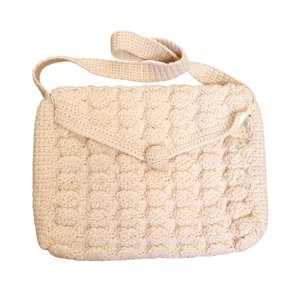 Vintage Cream Crossbody Bag with Textured Knit Design